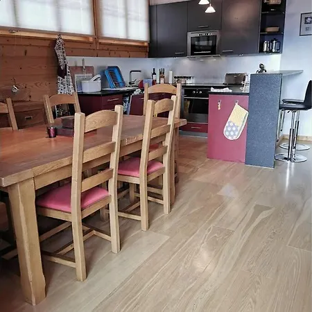Comfortable And Cosy With A Great View
