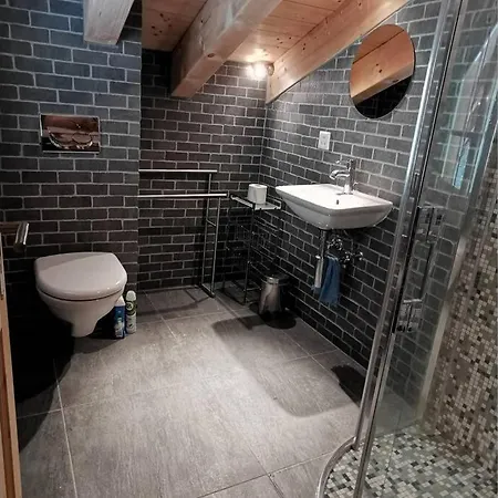 Comfortable And Cosy With A Great View *